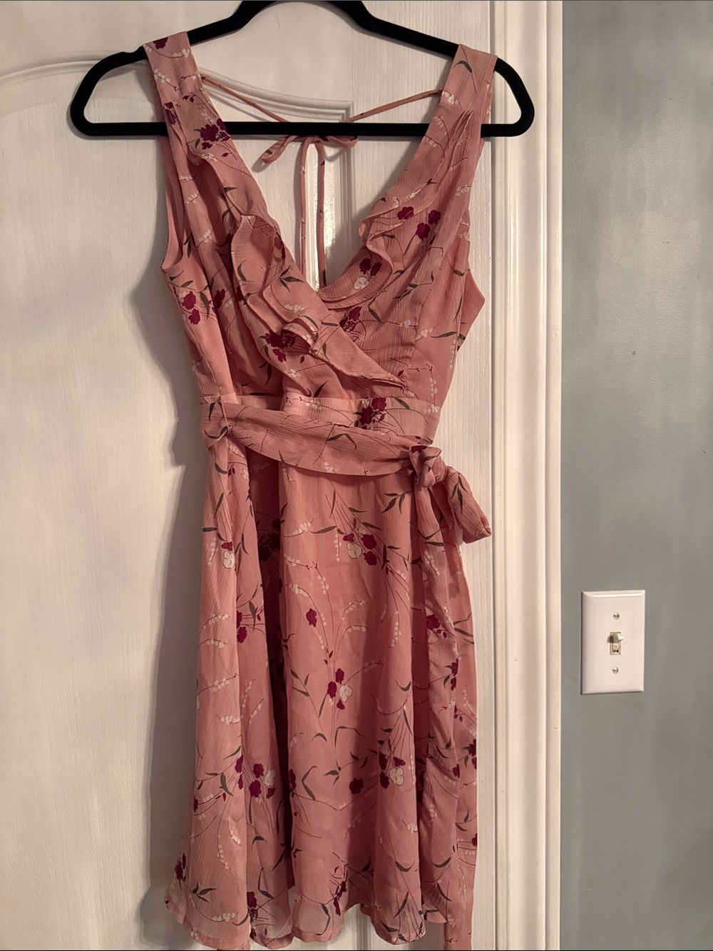 essue Blush Pink Floral Ruffle V-Neck Mini Dress